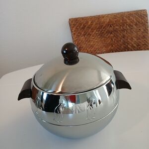 VINTAGE WEST BEND PENGUIN HOT & COLD SERVER